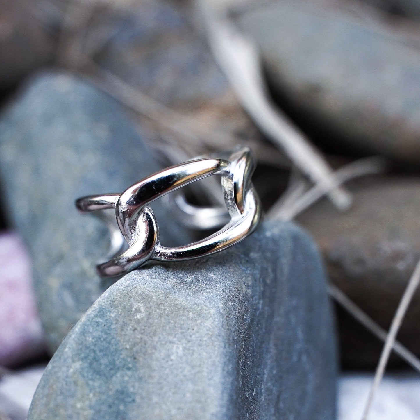 Rings Summetry Ring