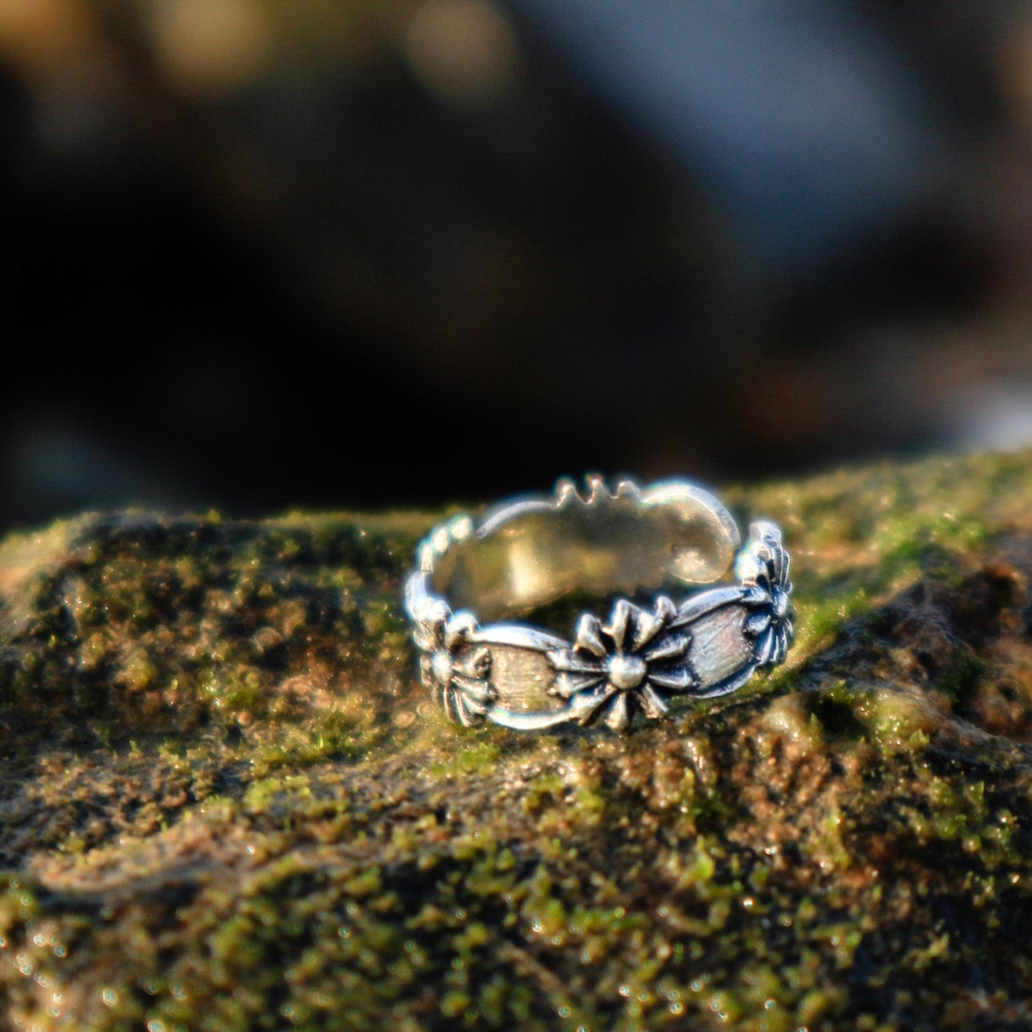 Flowered Grace Toe Ring