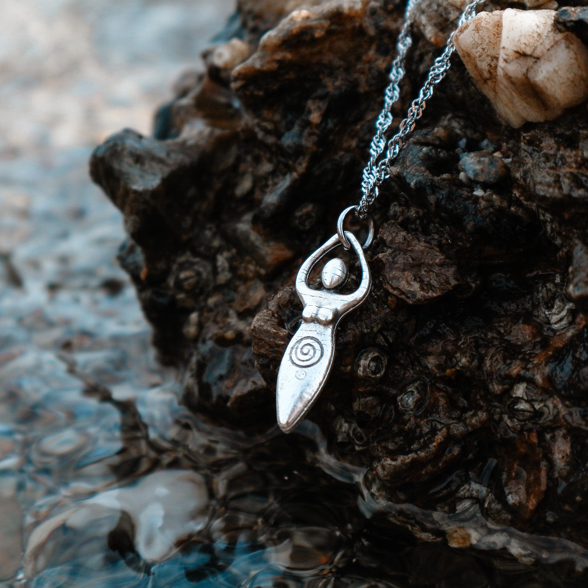 Necklaces Goddess Earth Necklace