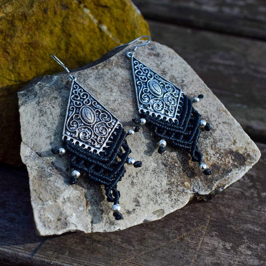 Macrame earrings Trippy Earrings